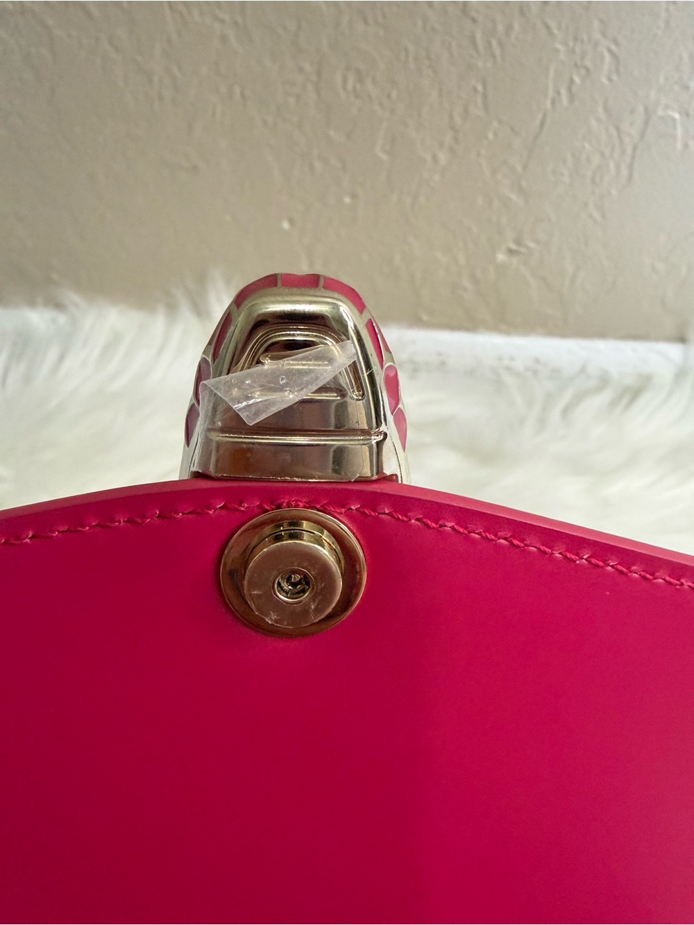 Brand New Bvlgari Serpenti Forever Medium Shoulder Bag in Fuchsia - Picture 10 of 16